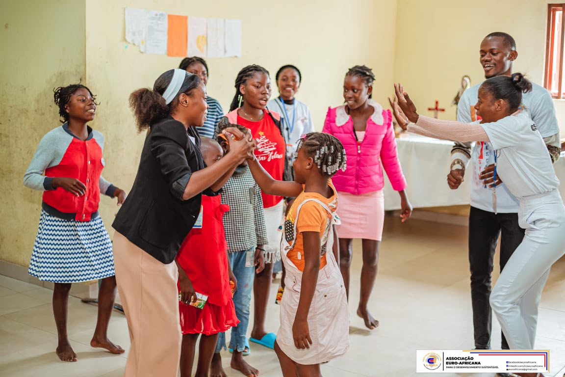 DOAÇÃO SOLIDÁRIA MARCA O 3º  ANIVERSÁRIO DA ASSOCIAÇÃO E-ÁFRICA